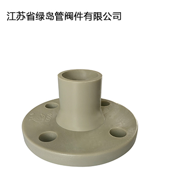 ���i���m